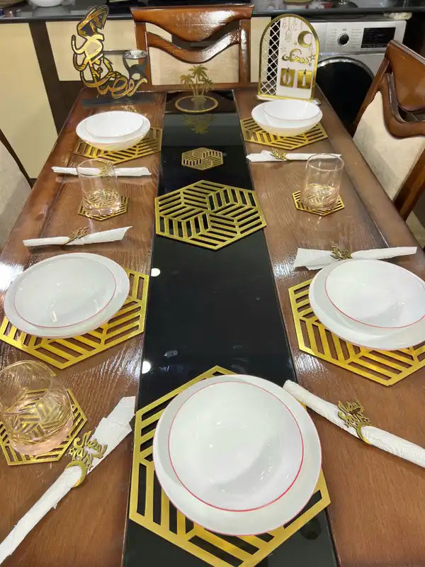 طقم مائدة مَلكي… فخامة فوق العادة