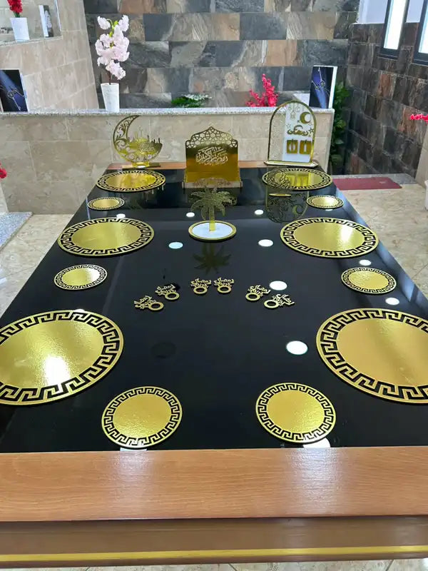 طقم مائدة مَلكي… فخامة فوق العادة